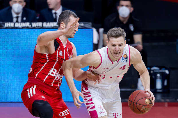 年的比赛中 年的比赛中