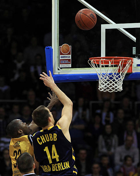 各民族携手 各民族携手